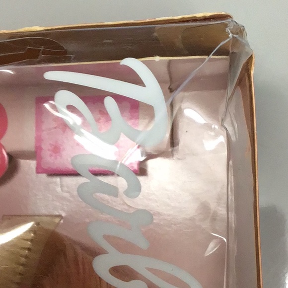 BARBIE DOLL. VALENTINE WISHES BARBIE - Picture 13 of 13